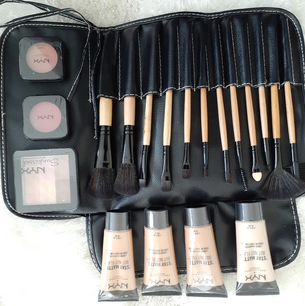 NYX Foundation / Blush / 13-Piece Brush Set